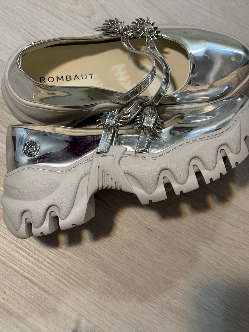Rombaut Boccaccio II MJ Ballerina Flats in metallic silver.